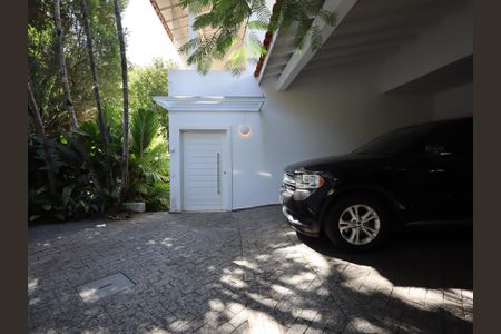 Casa à venda com 351m², 3 quartos e 3 vagasGaragem