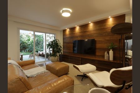 Casa à venda com 351m², 3 quartos e 3 vagasSala de TV