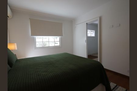 Casa à venda com 351m², 3 quartos e 3 vagasSuíte 2