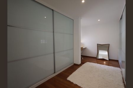 Casa à venda com 351m², 3 quartos e 3 vagasCloset da suíte 2