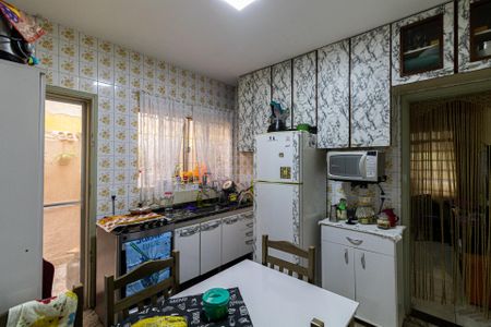 Casa à venda com 89m², 2 quartos e 2 vagas Casa à venda com 89m², 2 quartos e 2 vagasCozinha