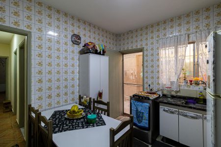 Casa à venda com 89m², 2 quartos e 2 vagas Casa à venda com 89m², 2 quartos e 2 vagasCozinha