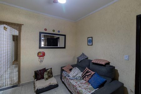 Casa à venda com 89m², 2 quartos e 2 vagas Casa à venda com 89m², 2 quartos e 2 vagasSala