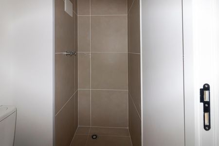 Apartamento à venda com 61m², 2 quartos e 1 vaga Apartamento à venda com 61m², 2 quartos e 1 vagaBanheiro