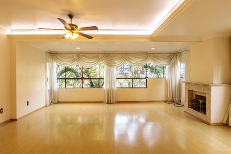 Apartamento para alugar com 129m², 3 quartos e 2 vagas Apartamento para alugar com 129m², 3 quartos e 2 vagasSala