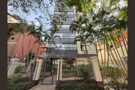 Apartamento para alugar com 129m², 3 quartos e 2 vagas Apartamento para alugar com 129m², 3 quartos e 2 vagasFachada