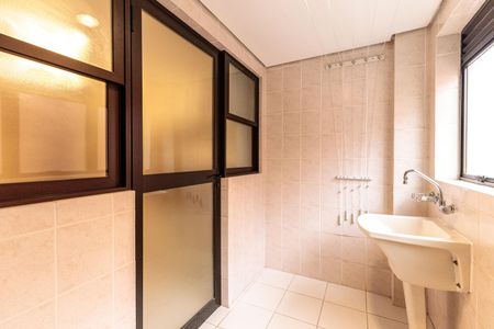 Apartamento para alugar com 129m², 3 quartos e 2 vagas Apartamento para alugar com 129m², 3 quartos e 2 vagasÁrea de Serviço