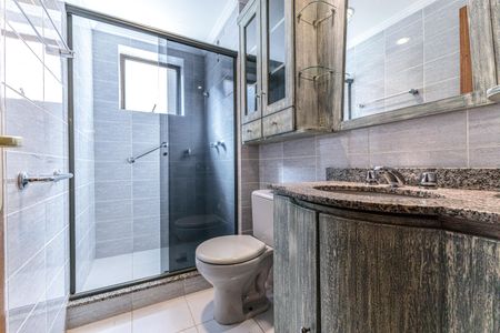 Apartamento para alugar com 129m², 3 quartos e 2 vagas Apartamento para alugar com 129m², 3 quartos e 2 vagasBanheiro Social