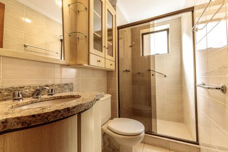 Apartamento para alugar com 129m², 3 quartos e 2 vagas Apartamento para alugar com 129m², 3 quartos e 2 vagasBanheiro da Suíte