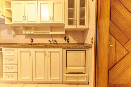 Apartamento para alugar com 129m², 3 quartos e 2 vagas Apartamento para alugar com 129m², 3 quartos e 2 vagasCozinha