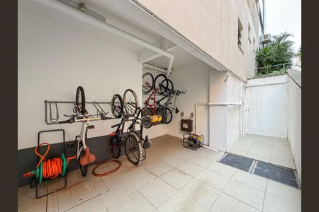 Apartamento para alugar com 129m², 3 quartos e 2 vagas Apartamento para alugar com 129m², 3 quartos e 2 vagasÁrea comum - Academia