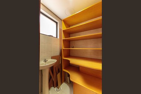 Apartamento para alugar com 129m², 3 quartos e 2 vagas Apartamento para alugar com 129m², 3 quartos e 2 vagasQuarto de Serviço