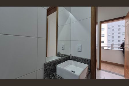 Banheiro de kitnet/studio para alugar com 1 quarto, 15m² em Vila Sao Pedro, Santo André