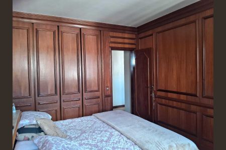 Apartamento à venda com 500m², 4 quartos e 4 vagasQuarto - Armários