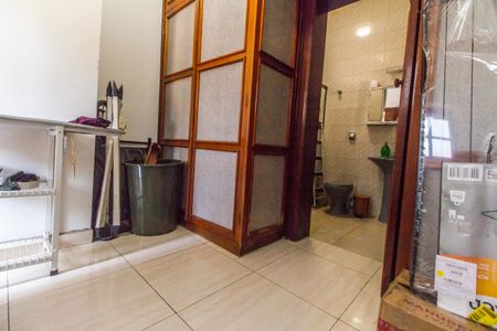 Casa à venda com 845m², 5 quartos e 4 vagasQuarto de Serviço