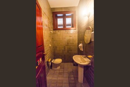 Casa à venda com 845m², 5 quartos e 4 vagasBanheiro