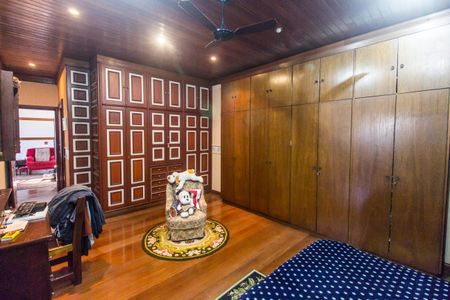 Casa à venda com 845m², 5 quartos e 4 vagasSuíte master 2