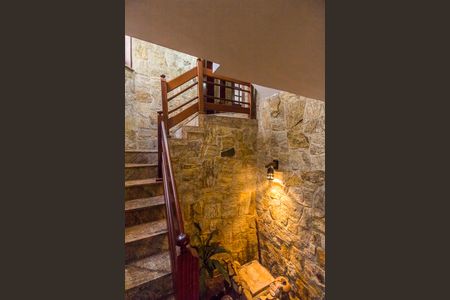 Casa à venda com 845m², 5 quartos e 4 vagasDetalhe