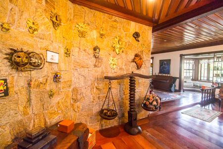 Casa à venda com 845m², 5 quartos e 4 vagasSala 1