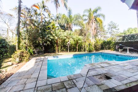 Casa à venda com 845m², 5 quartos e 4 vagasPiscina