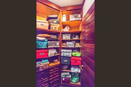 Casa à venda com 845m², 5 quartos e 4 vagasCloset da suíte 4