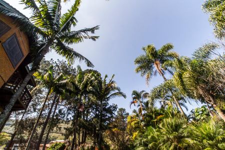 Casa à venda com 845m², 5 quartos e 4 vagasVista