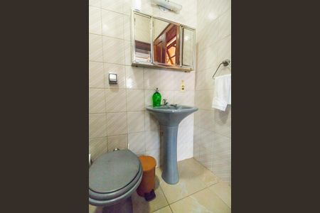 Casa à venda com 845m², 5 quartos e 4 vagasBanheiro de serviço