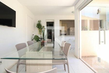 Apartamento à venda com 122m², 3 quartos e 2 vagasCopa