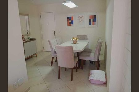 Apartamento à venda com 71m², 2 quartos e 1 vaga