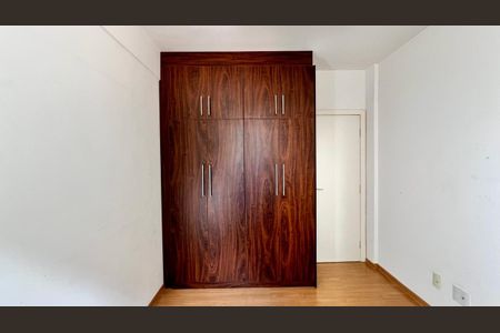 Apartamento à venda com 120m², 3 quartos e 2 vagas Apartamento à venda com 120m², 3 quartos e 2 vagasQuarto 1
