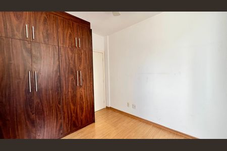 Apartamento à venda com 120m², 3 quartos e 2 vagas Apartamento à venda com 120m², 3 quartos e 2 vagasQuarto 1