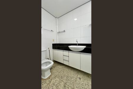 Apartamento à venda com 120m², 3 quartos e 2 vagas Apartamento à venda com 120m², 3 quartos e 2 vagasBanheiro Suíte