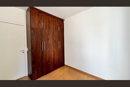 Apartamento à venda com 120m², 3 quartos e 2 vagas Apartamento à venda com 120m², 3 quartos e 2 vagasQuarto 1