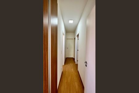 Apartamento à venda com 120m², 3 quartos e 2 vagas Apartamento à venda com 120m², 3 quartos e 2 vagasCorredor