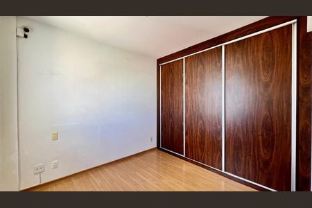 Apartamento à venda com 120m², 3 quartos e 2 vagas Apartamento à venda com 120m², 3 quartos e 2 vagasQuarto 2