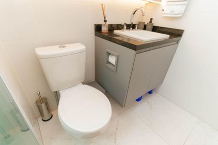 Apartamento à venda com 78m², 2 quartos e 1 vaga Apartamento à venda com 78m², 2 quartos e 1 vagaBanheiro da Suíte