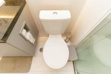 Apartamento à venda com 78m², 2 quartos e 1 vaga Apartamento à venda com 78m², 2 quartos e 1 vagaBanheiro