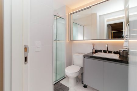 Apartamento à venda com 78m², 2 quartos e 1 vaga Apartamento à venda com 78m², 2 quartos e 1 vagaBanheiro da Suíte