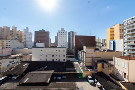 Apartamento à venda com 501m², 4 quartos e 2 vagas Apartamento à venda com 501m², 4 quartos e 2 vagasVista da Área de Serviço