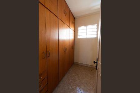 Apartamento à venda com 501m², 4 quartos e 2 vagas Apartamento à venda com 501m², 4 quartos e 2 vagasCloset da Suíte