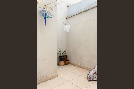 Apartamento à venda com 74m², 2 quartos e 1 vaga Apartamento à venda com 74m², 2 quartos e 1 vagaQuintal