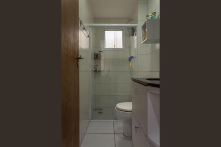 Apartamento à venda com 74m², 2 quartos e 1 vaga Apartamento à venda com 74m², 2 quartos e 1 vagaBanheiro da Suíte 1