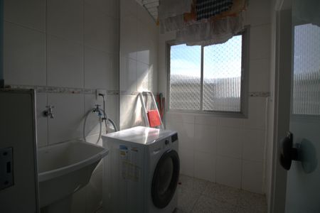 Apartamento para alugar com 120m², 3 quartos e 2 vagas Apartamento para alugar com 120m², 3 quartos e 2 vagasÁrea de Serviço