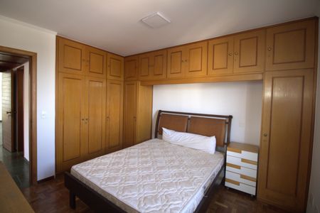 Apartamento para alugar com 120m², 3 quartos e 2 vagas Apartamento para alugar com 120m², 3 quartos e 2 vagasSuíte