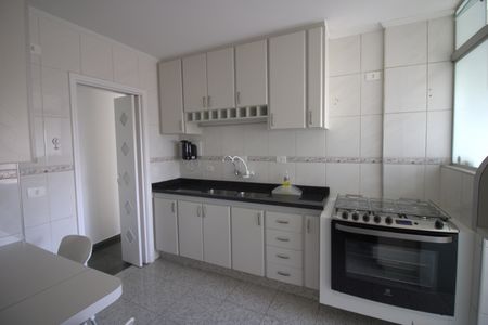 Apartamento para alugar com 120m², 3 quartos e 2 vagas Apartamento para alugar com 120m², 3 quartos e 2 vagasCozinha