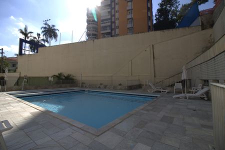 Apartamento para alugar com 120m², 3 quartos e 2 vagas Apartamento para alugar com 120m², 3 quartos e 2 vagasPiscina