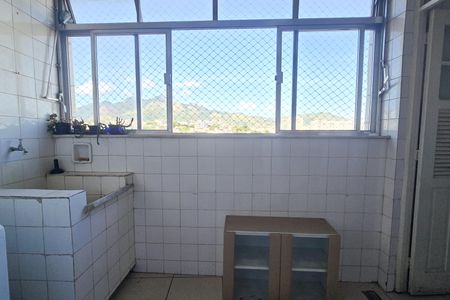 Apartamento à venda com 74m², 2 quartos e 1 vaga Apartamento à venda com 74m², 2 quartos e 1 vagaÁrea de Serviço
