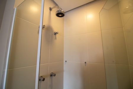 Banheiro de kitnet/studio para alugar com 1 quarto, 35m² em Vila Cordeiro, São Paulo