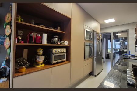 Apartamento à venda com 153m², 3 quartos e 3 vagas Apartamento à venda com 153m², 3 quartos e 3 vagasCozinha