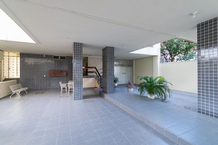 Apartamento para alugar com 53m², 2 quartos e 1 vaga Apartamento para alugar com 53m², 2 quartos e 1 vagaÁrea comum - Hall da entrada